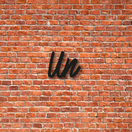 Numéro découpé au laser : UN