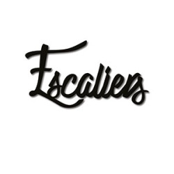 Mot découpé au laser : ESCALIERS