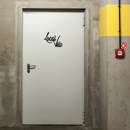 Mot découpé au laser : LOCAL VÉLO