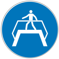 Pictogramme obligation  Utiliser la passerelle