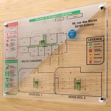Plan d'intervention plexiglas transparent avec pictogrammes de sécurité incendie normalisés