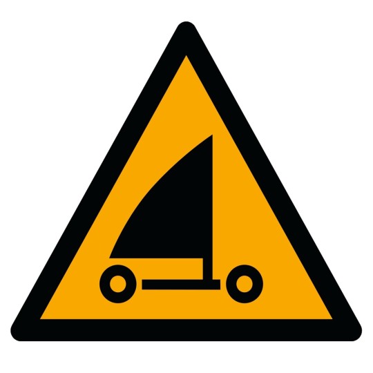Pictogramme Danger pratique du char à voiles - W059 - ISO 7010